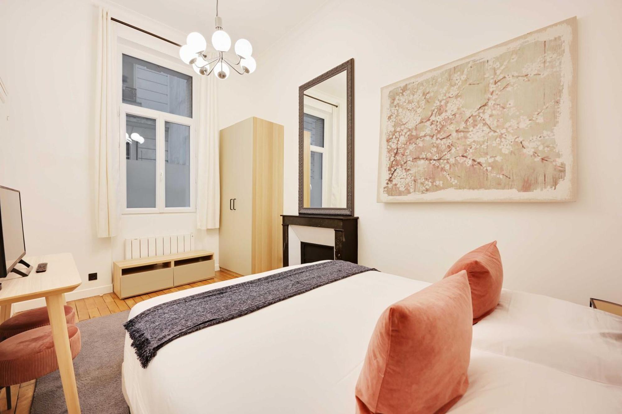 Appartement Cmg-parc Montsouris-arc De Triomphe-champs Elysées Paris