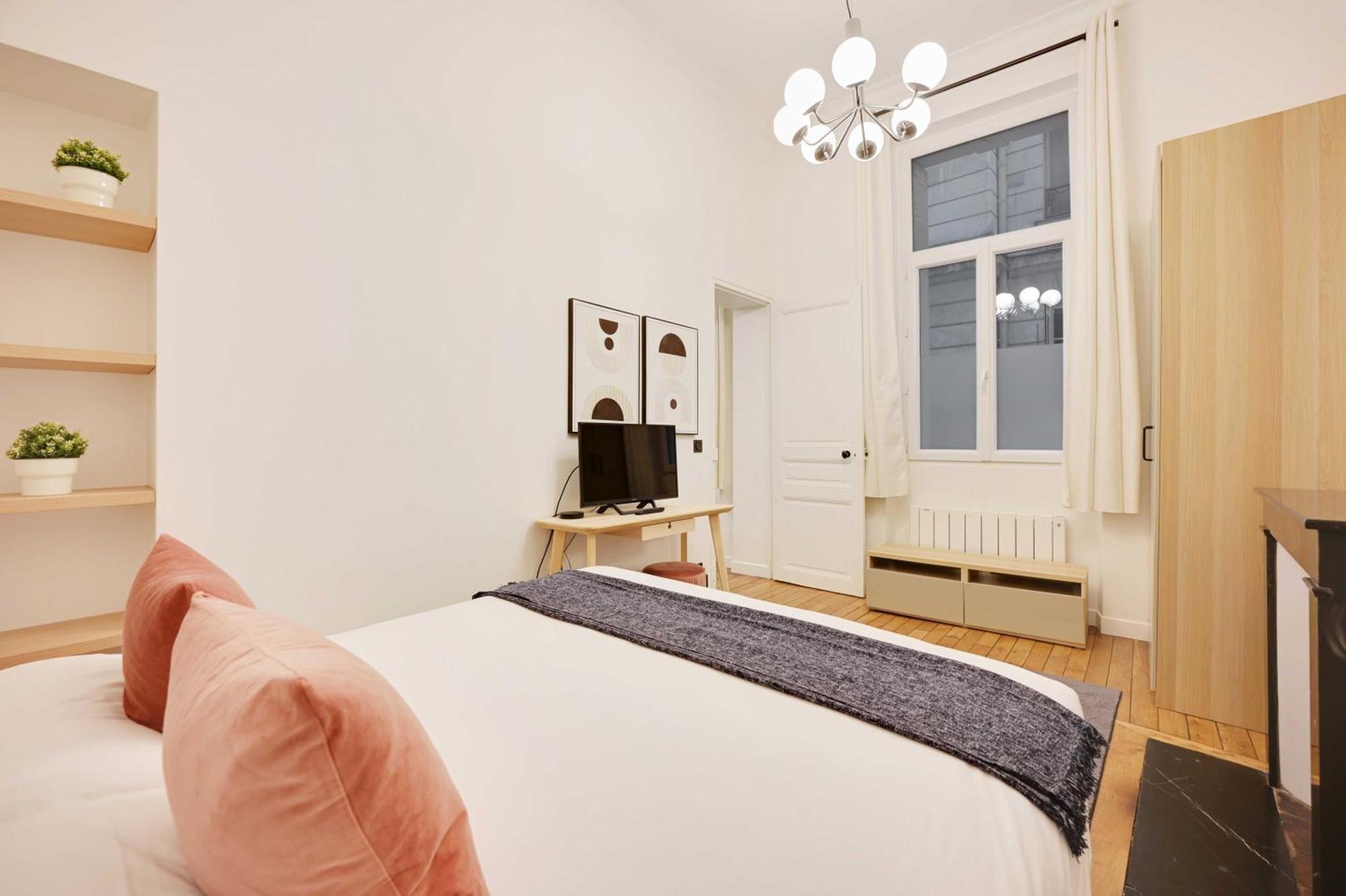 Cmg-parc Montsouris-arc De Triomphe-champs Elysées Appartement Paris